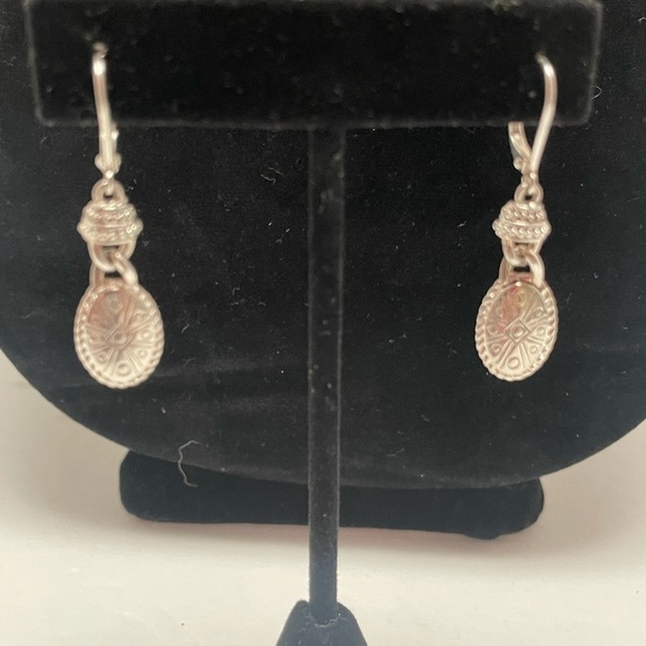 Gorgeous silver tone dangle earrings with a southwestern flair. Two pair - Picture 3 of 8